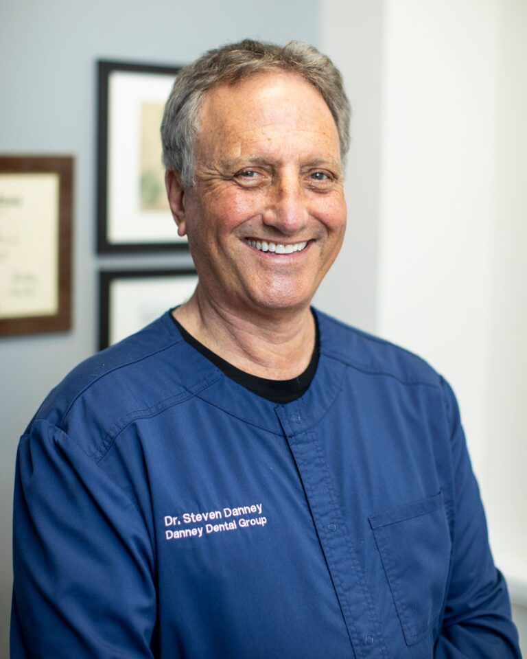 2V2A9253 scaled 768x960