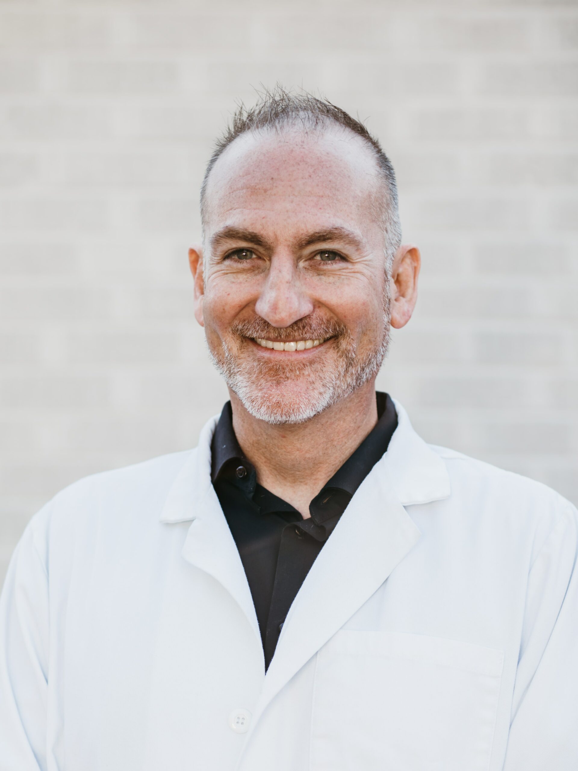 Carlos Salas, Dentist in Lakewood at Belmar Dentistry