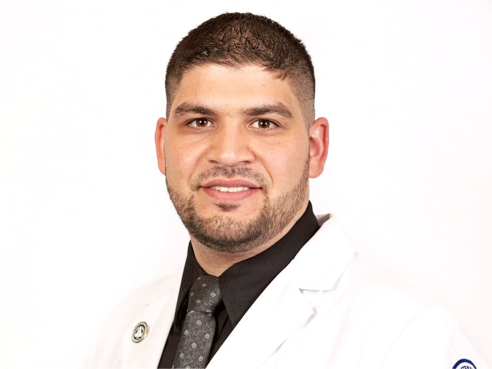 Magdi Ibrahim, Dentist in Chicago at 1St Choice Dental