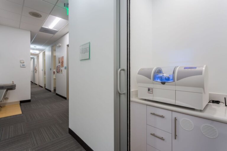 Ambriel Weatherly, Dentist in Miami at Dentists At Midtown