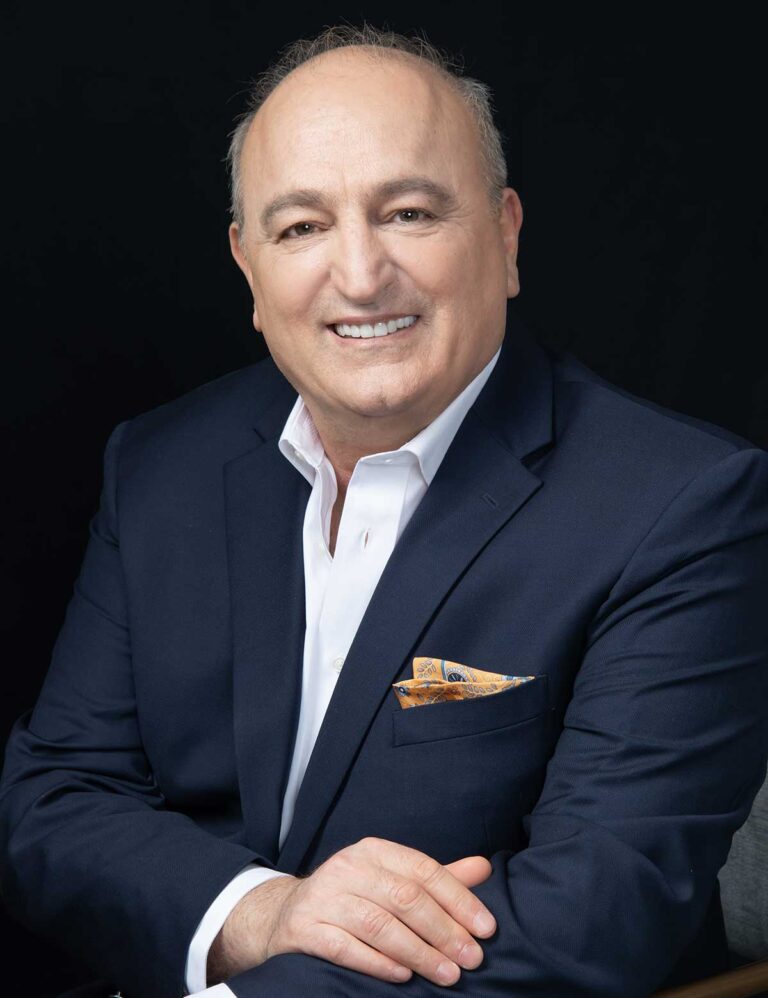 Foad Farhoumand, Dentist in Vienna at Farhoumand Dentistry