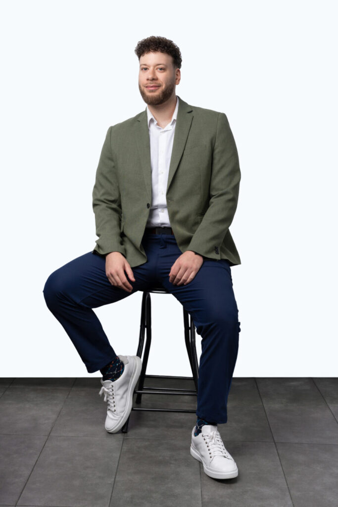 Dr. Kareem Gayar, Dentist in Chicago at The Chicago Dental Studio Dr. Kareem Gayar, Dentist in Chicago at The Chicago Dental Studio